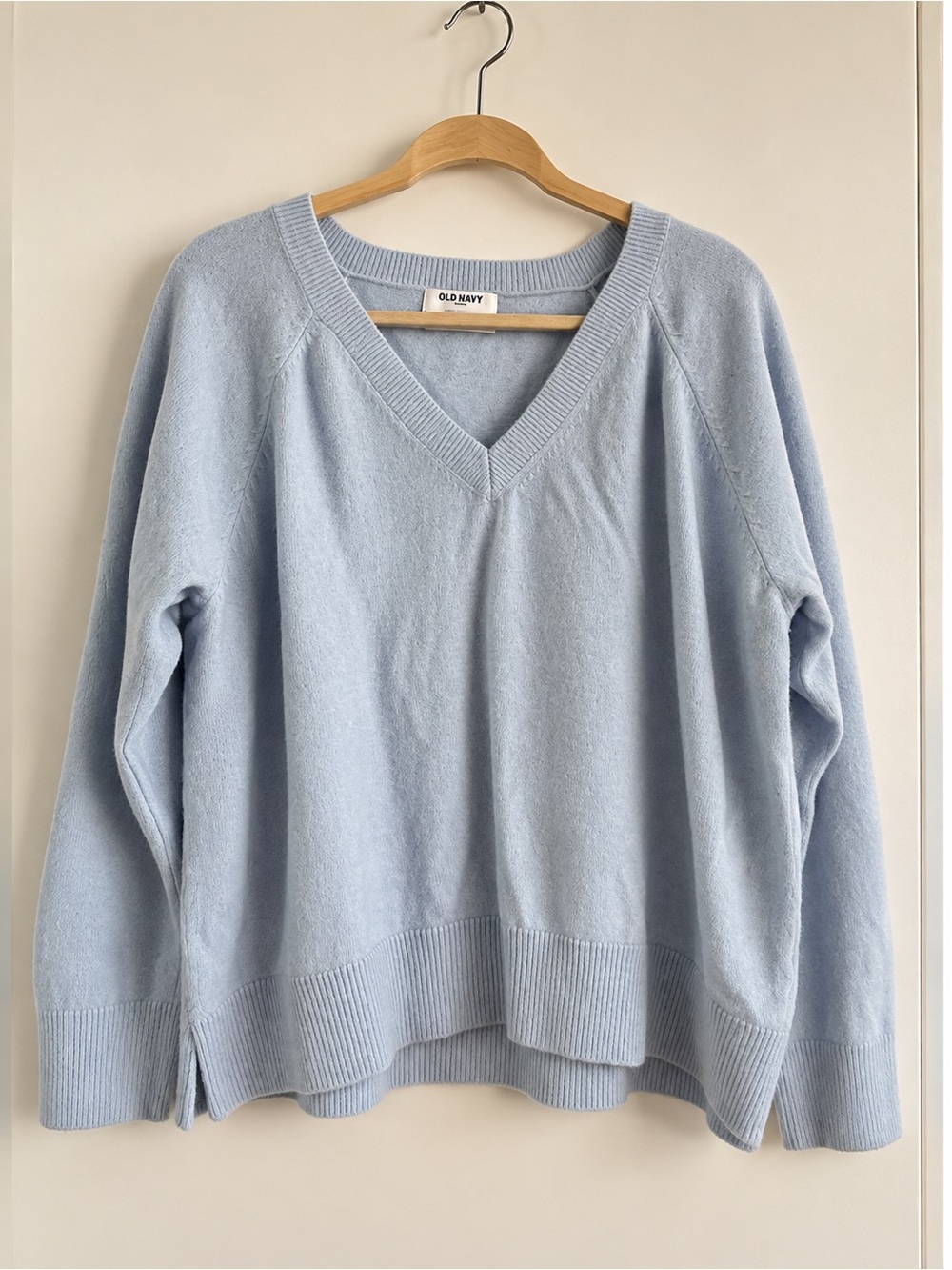 Old Navy SoSoft Blue V-Neck Sweater Women’s Size L Cozy Knit